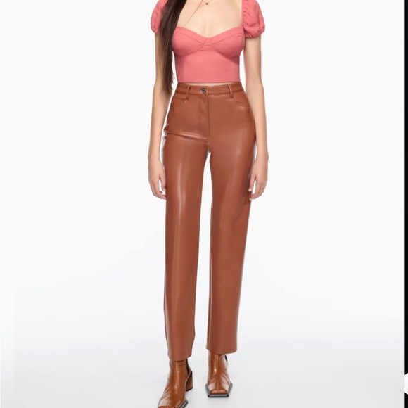 Viral Aritzia Melina leather pants in ‘Epicurean Brown’ - Picture 5 of 8
